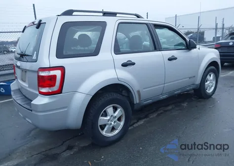 2008 Ford Escape Xls/Xls Manual z USA, uszkodzony, nr VIN 1FMCU02Z18KC16304